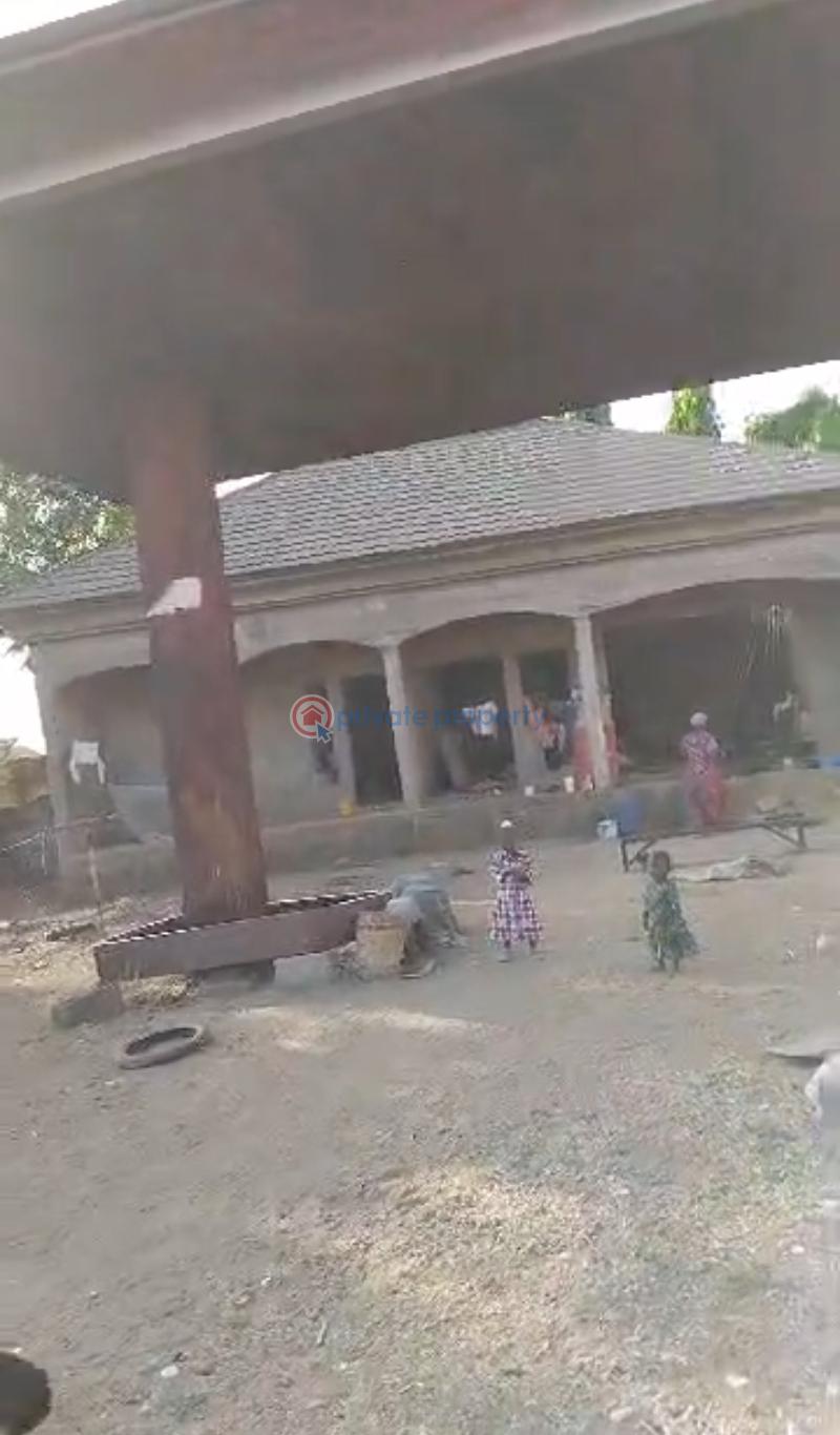 Commercial Land For Sale Abacha Road / By Old Karu Road / Mararaba Karu Nassarawa - 0