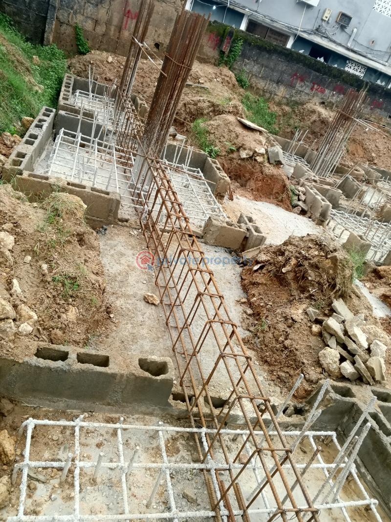 3 bedroom Shared Apartment For Sale Iwaya Yaba Lagos - 2