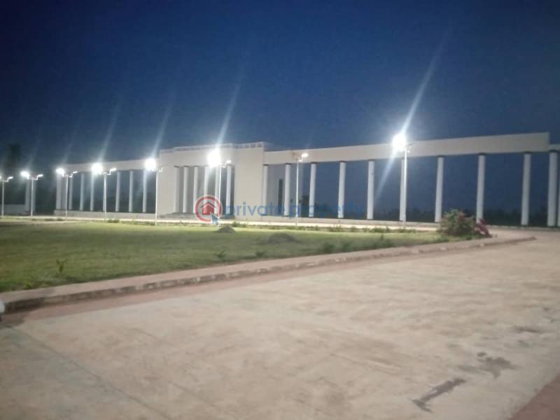 Residential Land For Sale Adron Washington Park And Gardens, Along Afao Road Ado-Ekiti  - 1
