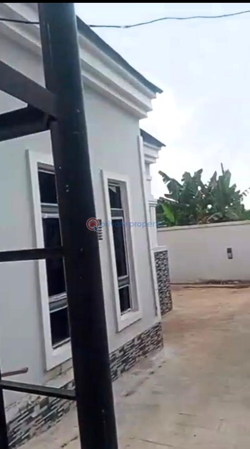 Block Of Flats For Sale At Aduwawa Community By Oil Mill Rd, Benincity. Benin Edo - 1