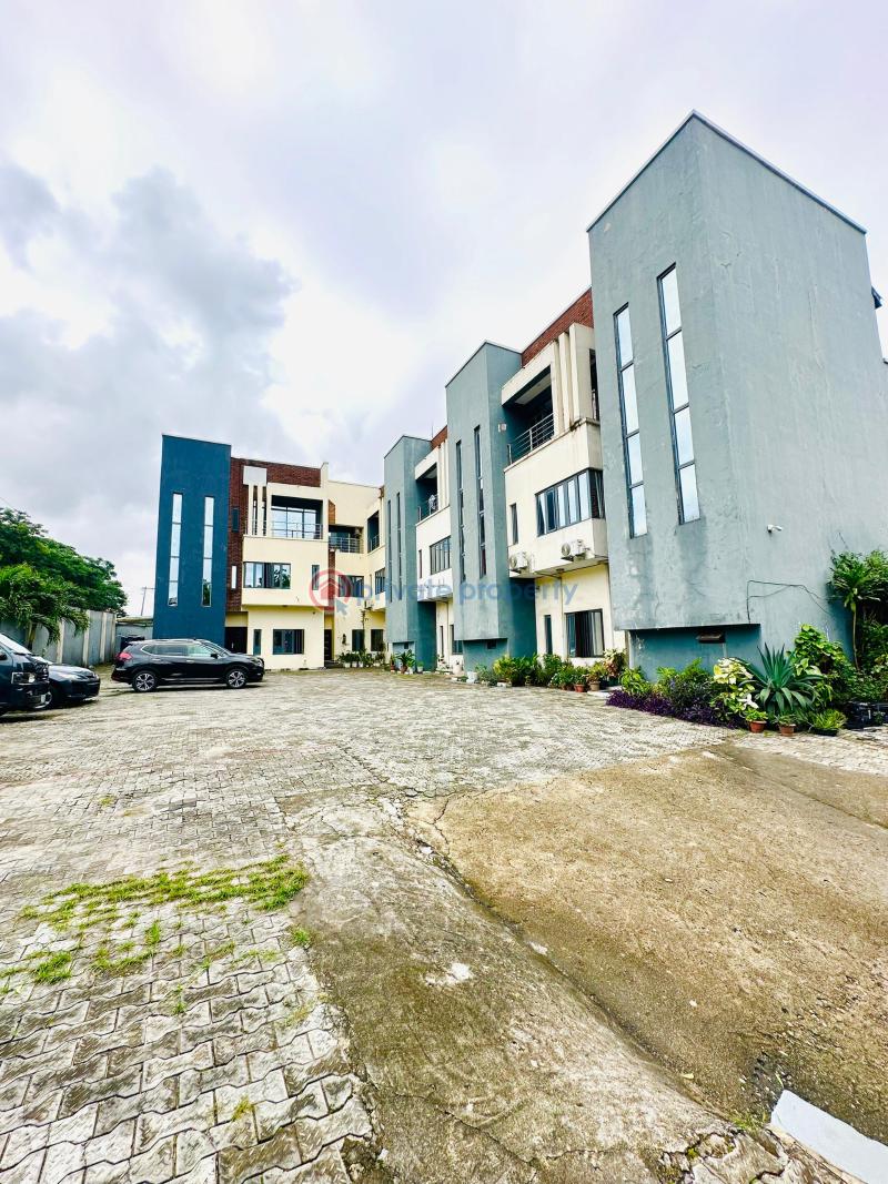 Aesthetically built  4 bedroom terrace duplex with bq in a secured and serene estate - 3 4 bedroom Terraced Duplex For Sale Gbagada Lagos - 3