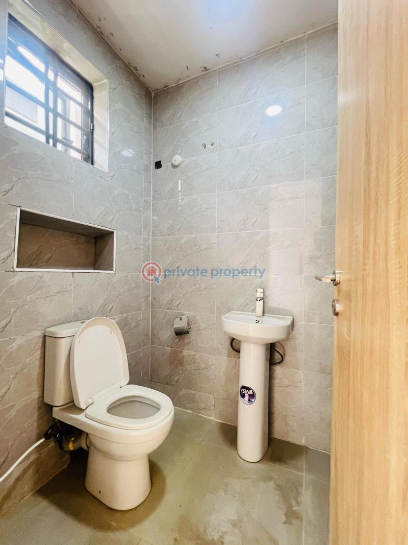 Aesthetically pleasing 3 bedroom apartment with a room bq - 3 3 bedroom Block Of Flats For Sale Maryland Lagos - 3