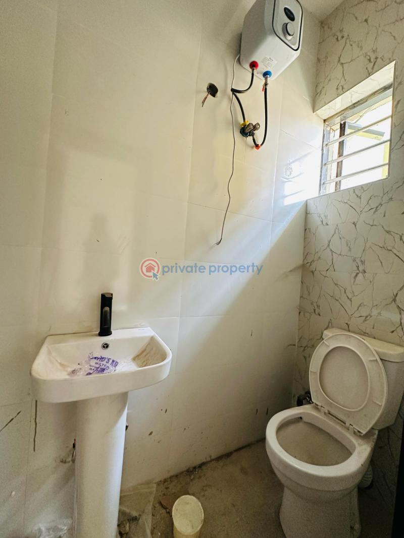 4 bedroom Semi detached Duplex For Sale Magodo GRA Phase 1 Ojodu Lagos - 2