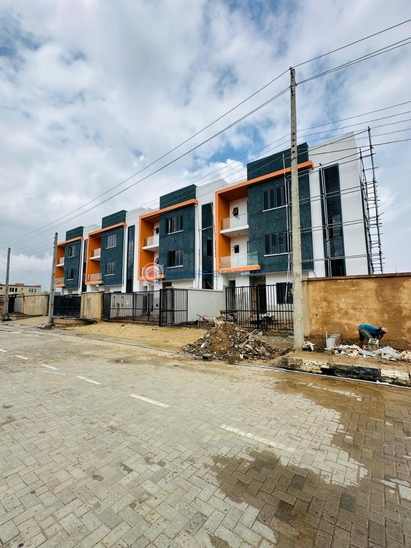 4 bedroom Terraced Duplex For Sale Ogudu GRA Ojota Lagos - 3