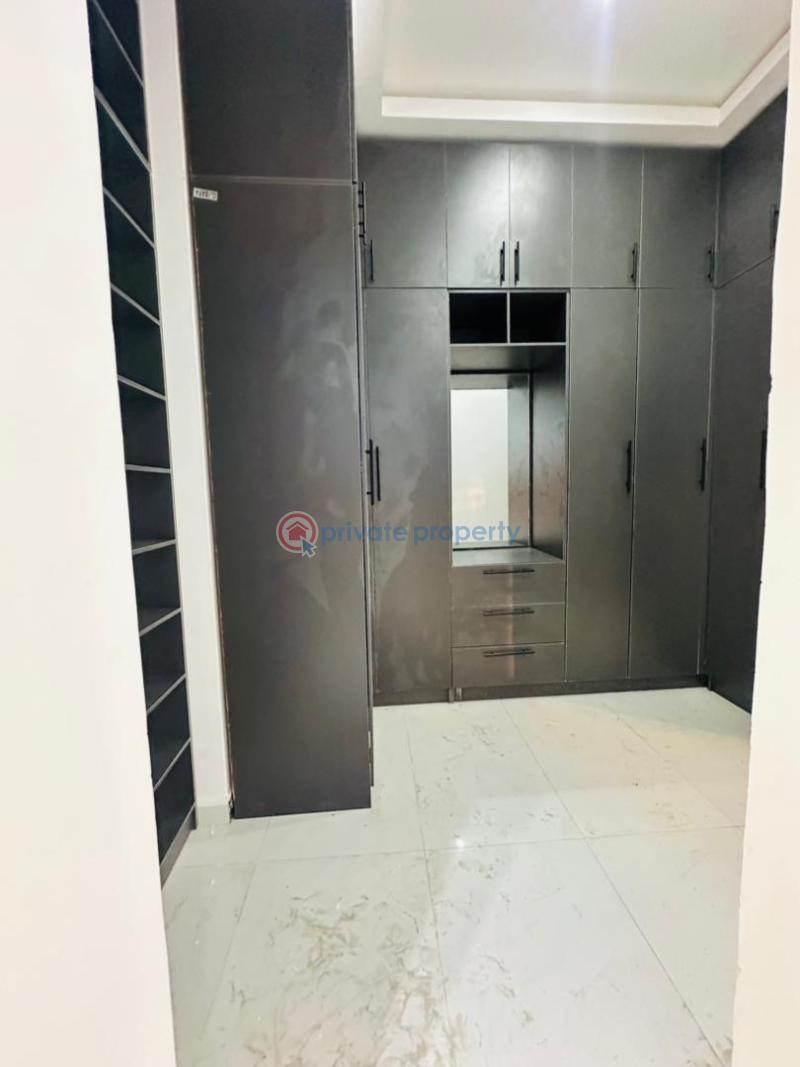 5 bedroom Detached Duplex For Sale Magodo GRA Phase 1 Ojodu Lagos - 2