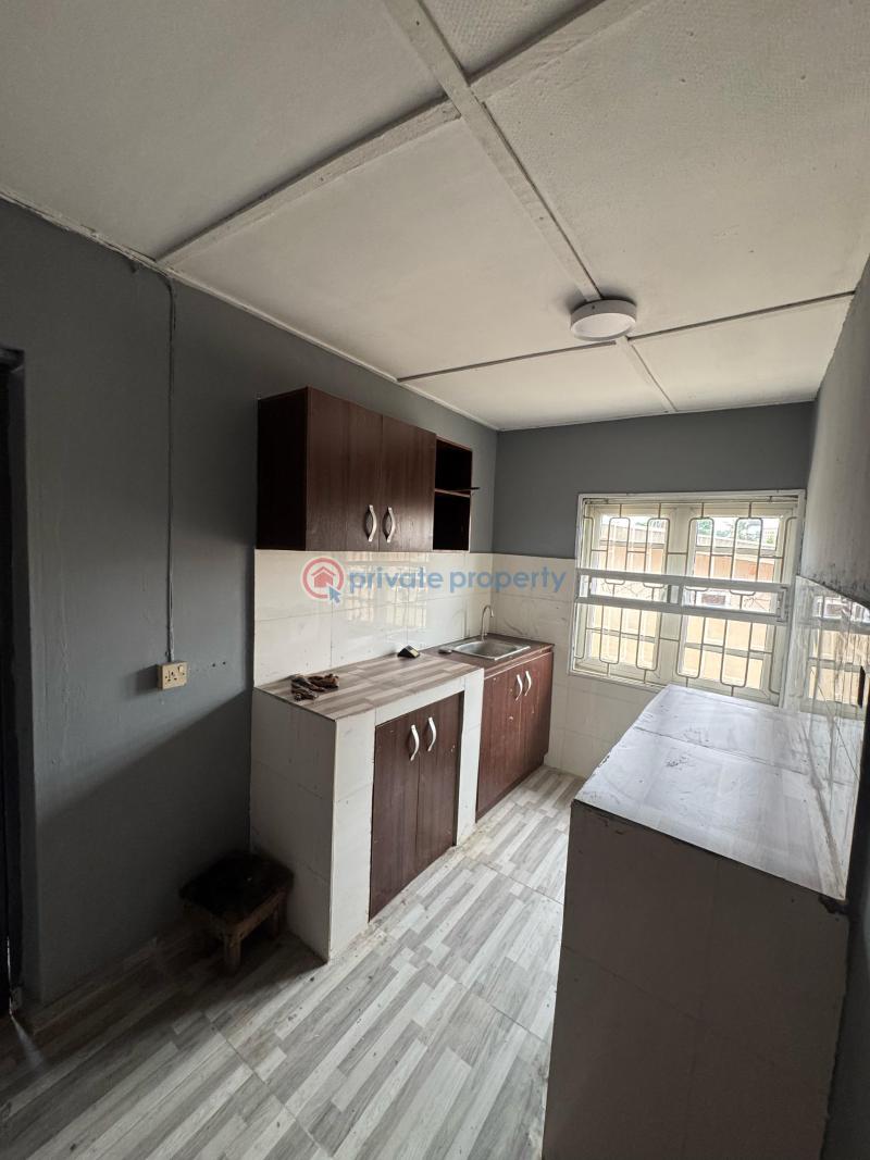 House For Rent Adeyi, Old Bodija** Area Ibadan Oyo - 3