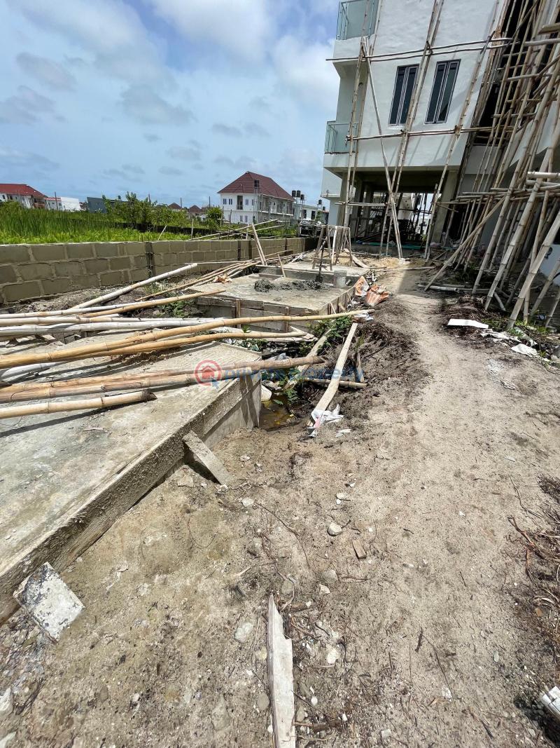 2 bedroom Block Of Flats For Sale Oak Creek Condominium, Amity Estate Abijo Ajah Lagos - 4