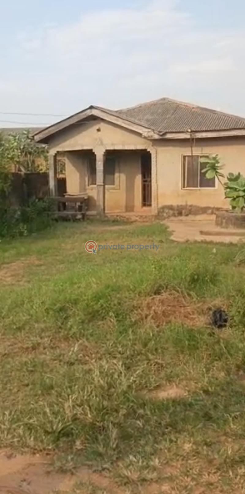 3 bedroom Detached Bungalow For Sale Arigbaawo, Mowe Obafemi Owode Ogun