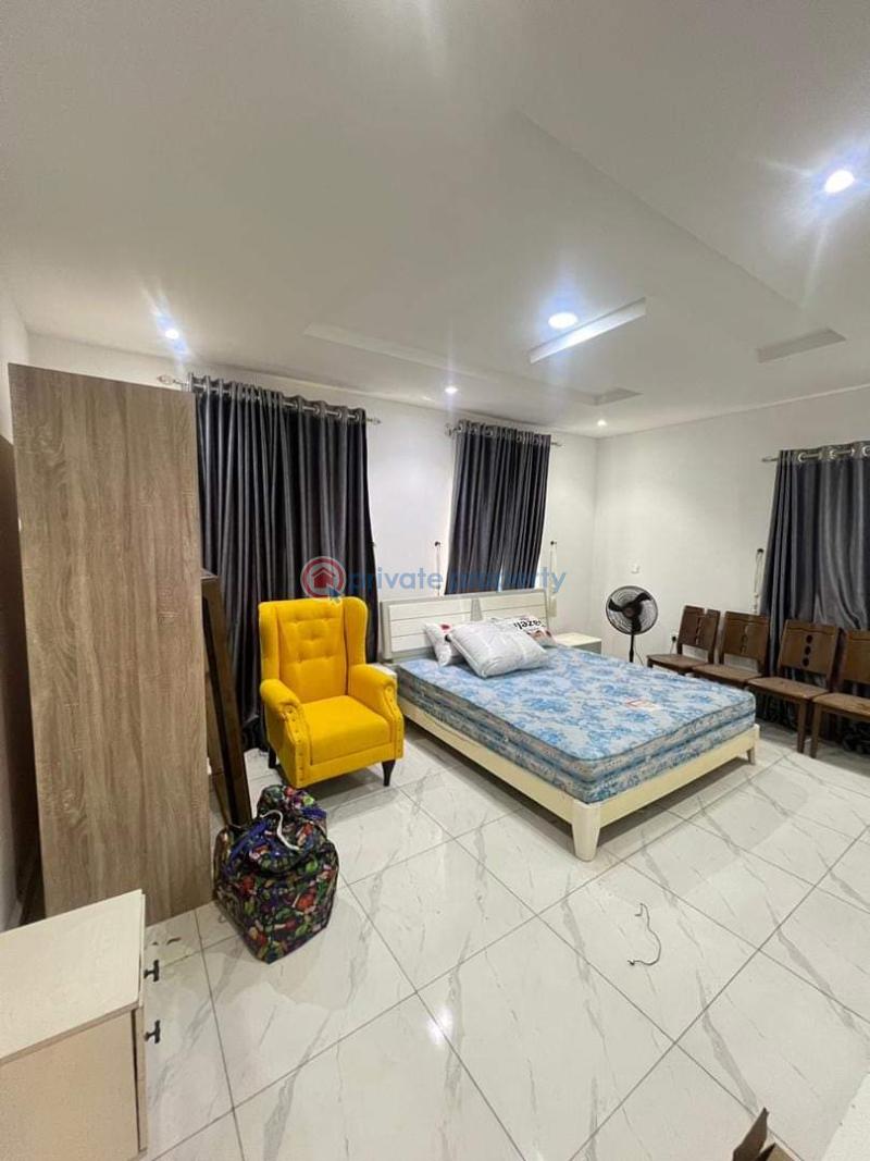 3 bedroom Block Of Flats For Sale Surulere Lagos - 4