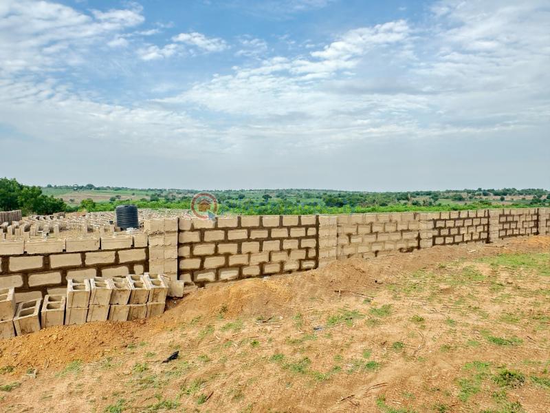 Mixed use Land For Sale Acre Of Land At Ilado Off Omu Epe Ikorodu Road Ogun Ogun area  - 0