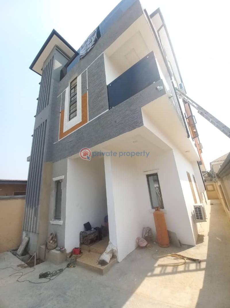4 bedroom Semi detached Duplex For Sale Magodo GRA Phase 2 Kosofe/Ikosi Lagos - 2