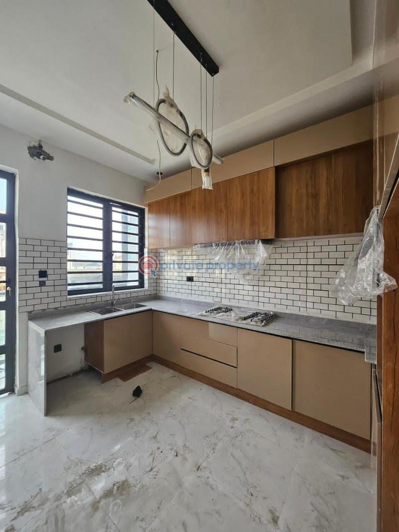 2 bedroom Flat & Apartment For Sale Freedom Way Lekki Phase 1 Lagos - 3