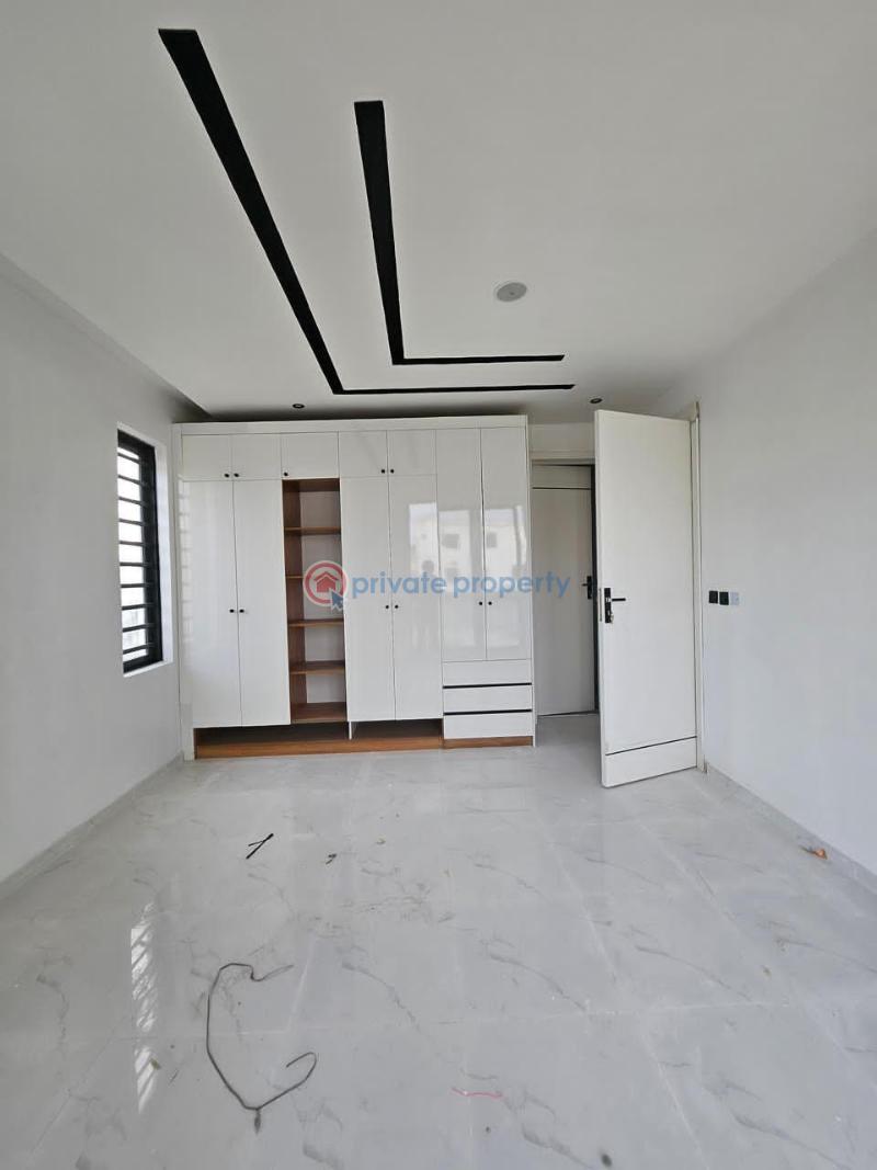 2 bedroom Flat & Apartment For Sale Freedom Way Lekki Phase 1 Lagos - 6