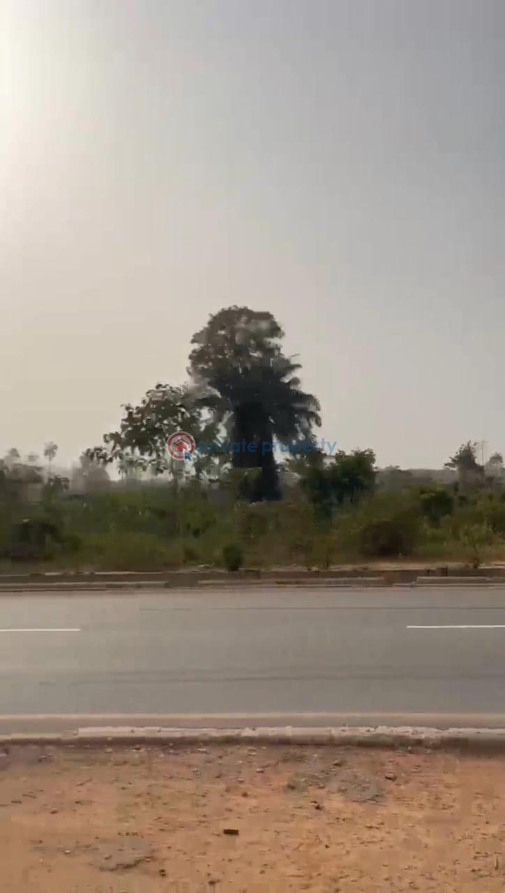 Mixed use Land For Sale Epe, Ijebu Ode , Ikorodu, Expressway, Ogun State. Ijebu Ode Ogun - 0