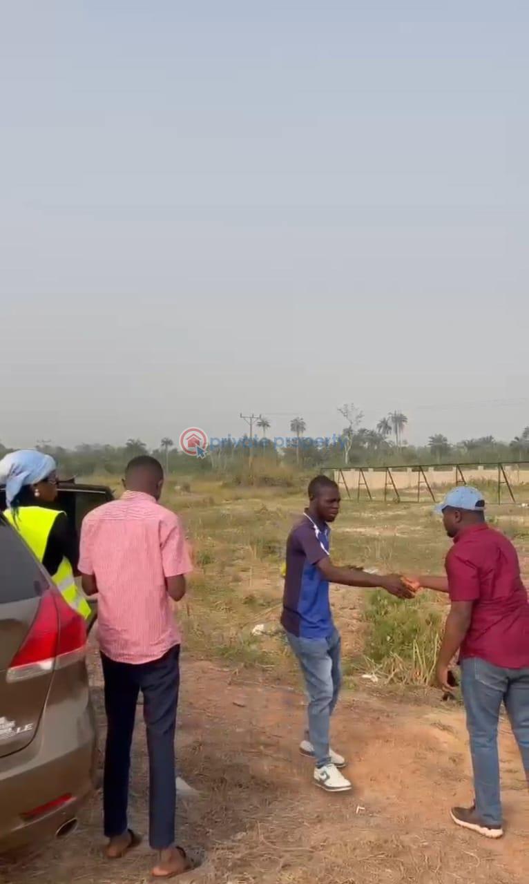 Mixed use Land For Sale Epe, Ijebu Ode , Ikorodu, Expressway, Ogun State. Ijebu Ode Ogun - 7