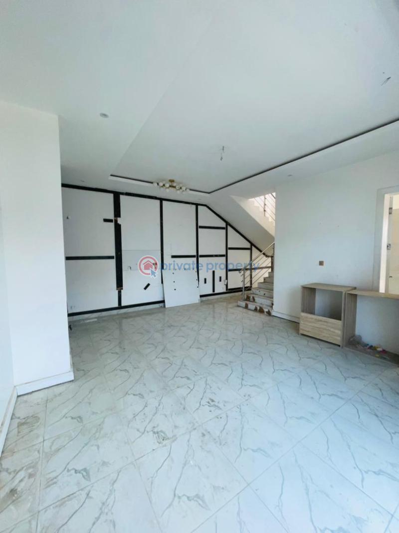 Well-maintained 3-bedroom flat with a penthouse and a bq - 2 3 bedroom Terraced Duplex For Sale Oniru Victoria Island Lagos - 2