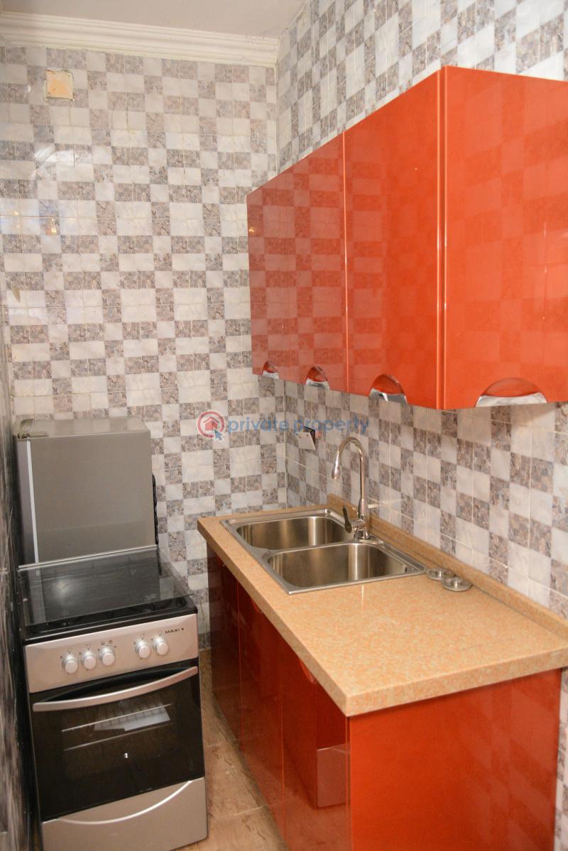 1 bedroom Self Contain Short let 2 Olatubosun Street, Shonibare Estate Ikeja GRA Lagos - 4