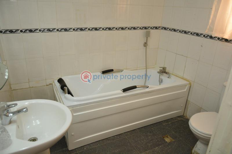 2 bedroom Flat & Apartment Short let 2 Olatubosun Street. Shonibare Estate Ikeja GRA Lagos - 10