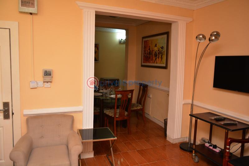 2 bedroom Flat & Apartment Short let 2 Olatubosun Street. Shonibare Estate Ikeja GRA Lagos - 4