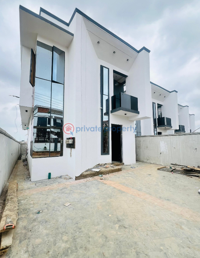 Alluring built 4 bedroom fully detached plus bq in a secured estate. 🏡 - 1 4 bedroom Detached Duplex For Sale Ogba Ikeja Ogba GRA Lagos - 1