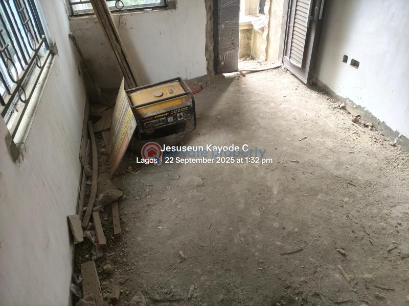 4 bedroom Duplex For Sale Ona Iwamimo Street Off Ori Oke Bus Stop Ejigbo Ejigbo Lagos - 10