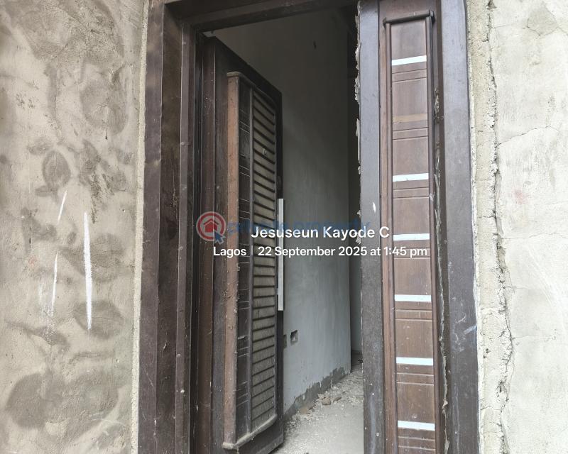 4 bedroom Duplex For Sale Ona Iwamimo Street Off Ori Oke Bus Stop Ejigbo Ejigbo Lagos - 3
