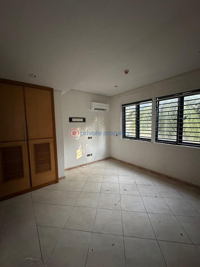 2 bedroom Shared Apartment For Rent Banana Island Ikoyi Lagos - 11