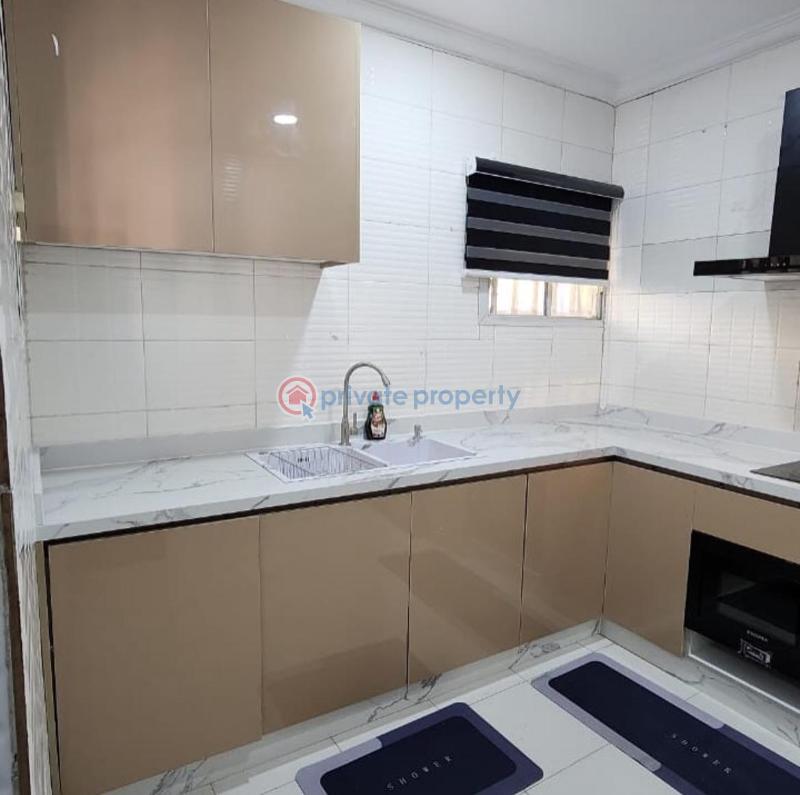 Amazing 3bedroom apartment - 2 3 bedroom Block Of Flats Short let Surulere Lagos - 2