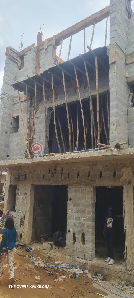4 bedroom Terraced Duplex For Sale Marble Height, Omole Phase 2 Extension Olowora Ojodu Lagos - 5