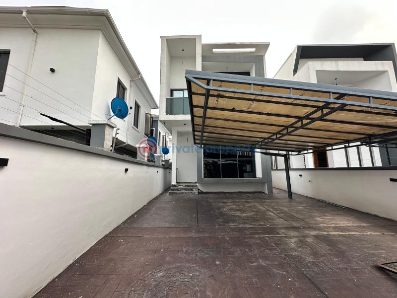 5 bedroom Detached Duplex For Sale Chevron Drive Lekki Lagos - 1