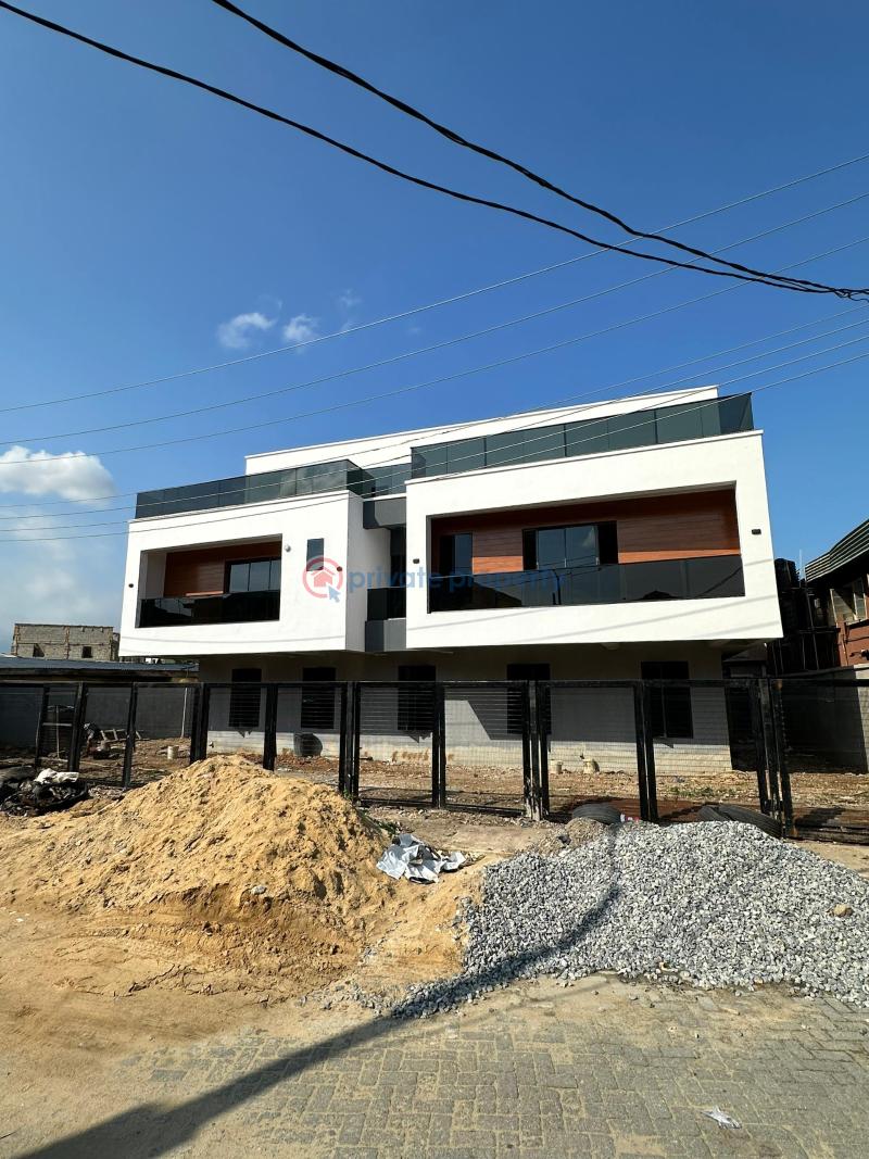 2 bedroom Block Of Flats For Sale Aguda  Surulere Lagos - 2