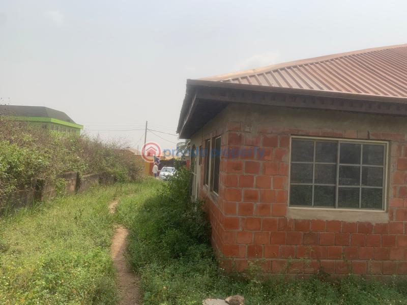 3 bedroom Semi detached Bungalow For Sale Adeun Area, Cresent University, Abeokuta Abeokuta Ogun - 5
