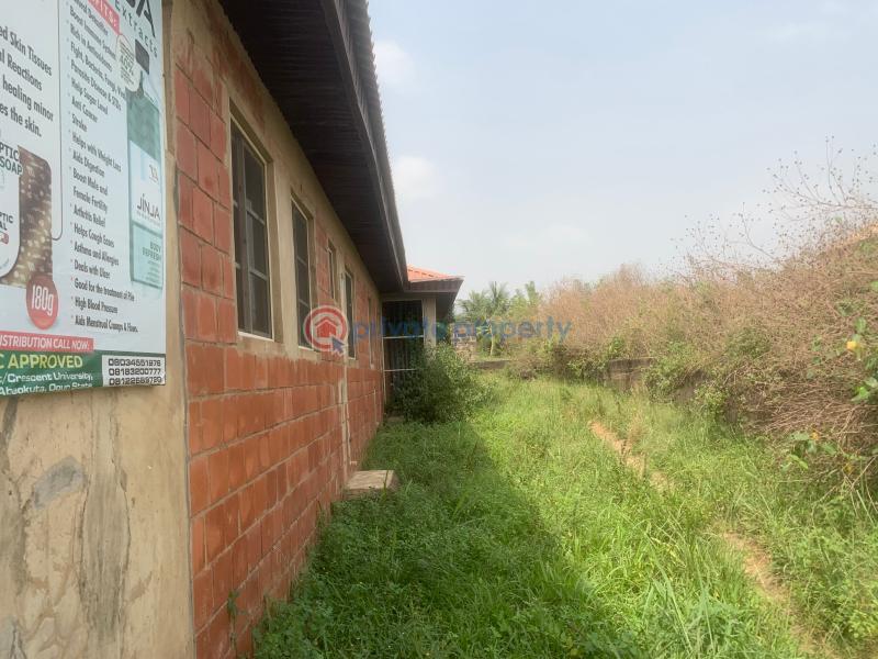 3 bedroom Semi detached Bungalow For Sale Adeun Area, Cresent University, Abeokuta Abeokuta Ogun - 7