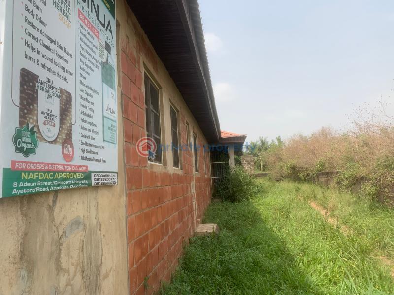 3 bedroom Semi detached Bungalow For Sale Adeun Area, Cresent University, Abeokuta Abeokuta Ogun - 6
