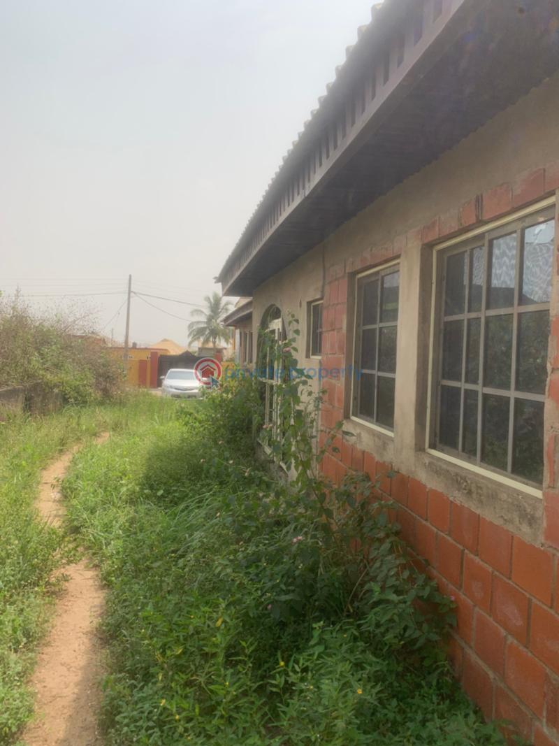3 bedroom Semi detached Bungalow For Sale Adeun Area, Cresent University, Abeokuta Abeokuta Ogun - 3
