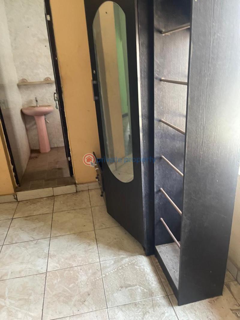 An all-en-suite, modern and newly built 3bedroom bungalow - 3 3 bedroom Detached Bungalow For Sale Oxford Estate Mowe Ogun area  - 3