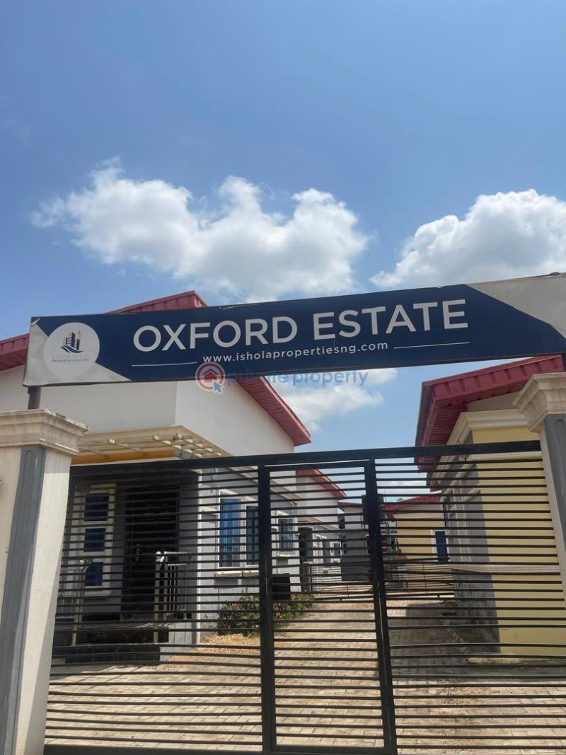 An all-en-suite, modern and newly built 3bedroom bungalow - 1 3 bedroom Detached Bungalow For Sale Oxford Estate Mowe Ogun area  - 1