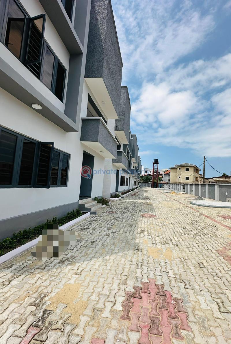 4 bedroom Terraced Duplex For Sale Ologolo Lekki Lagos - 12