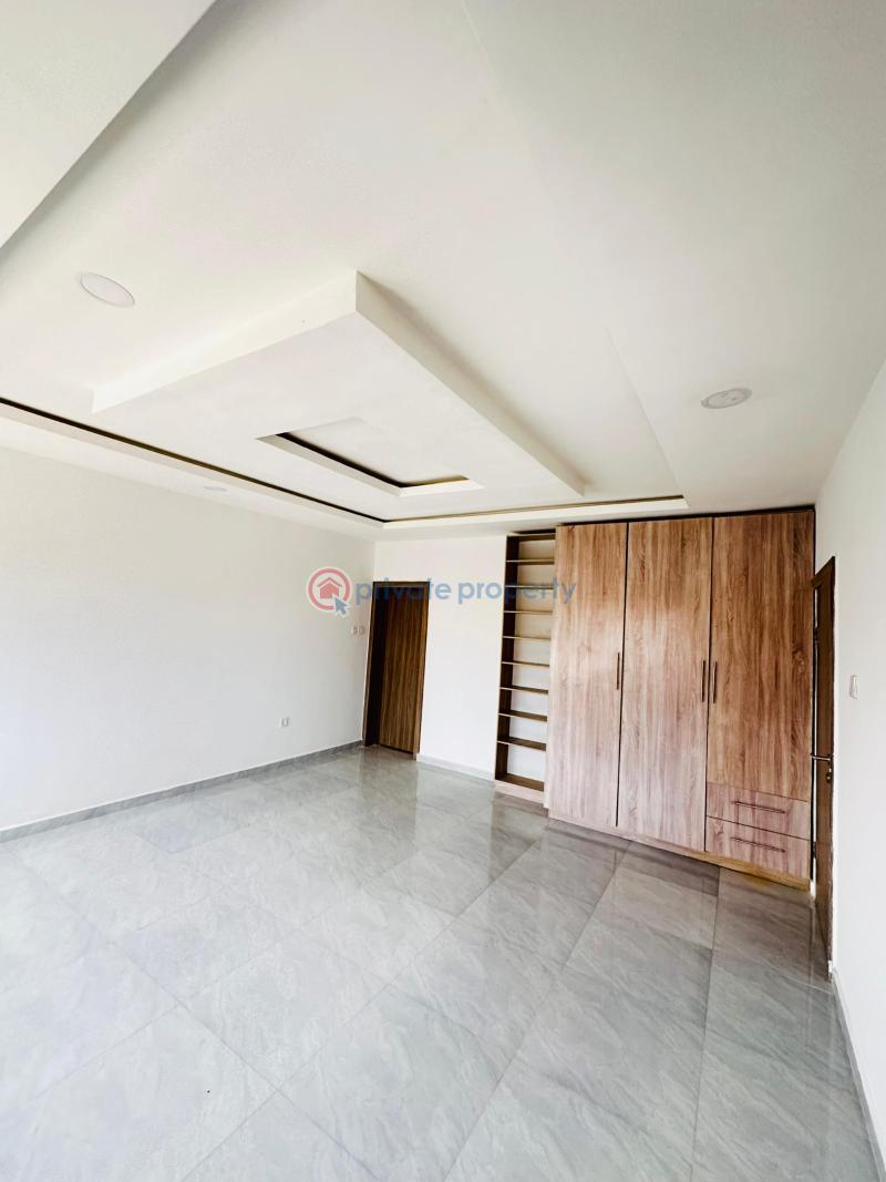 4 bedroom Terraced Duplex For Sale Ologolo Lekki Lagos - 17