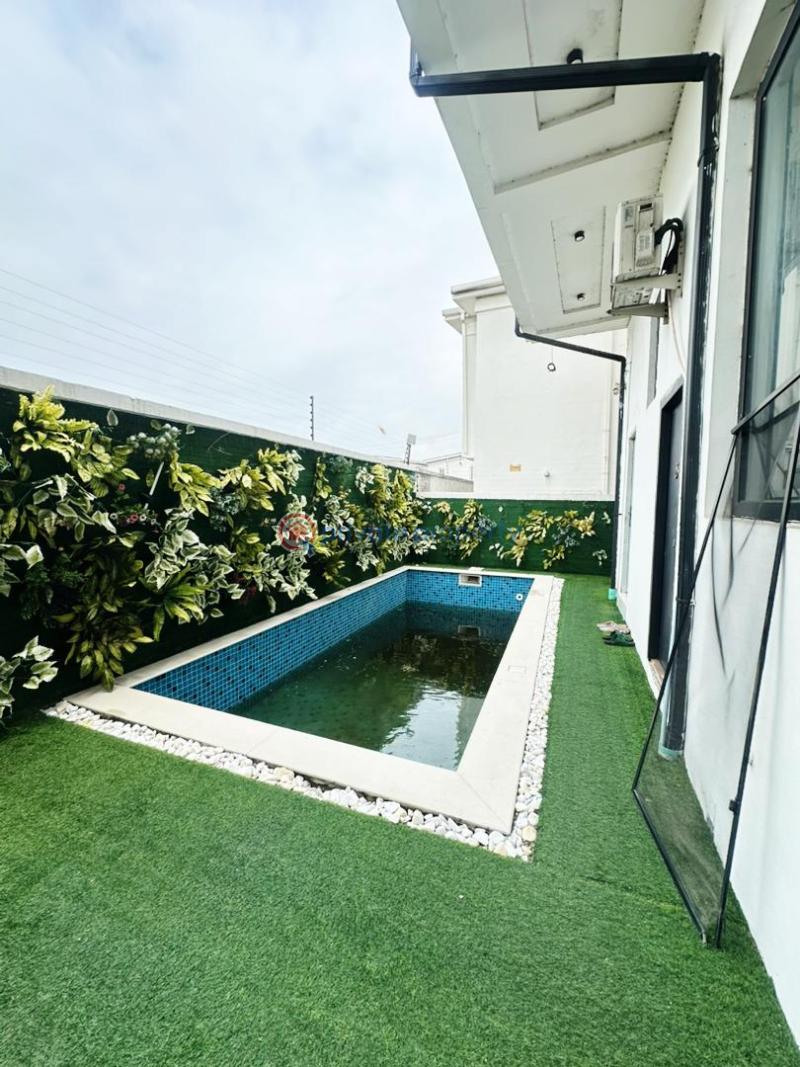 An alluring 5 bedroom  fully detached duplex  with swimming pool. - 2 5 bedroom Detached Duplex For Sale Orchid Lekki Lagos - 2