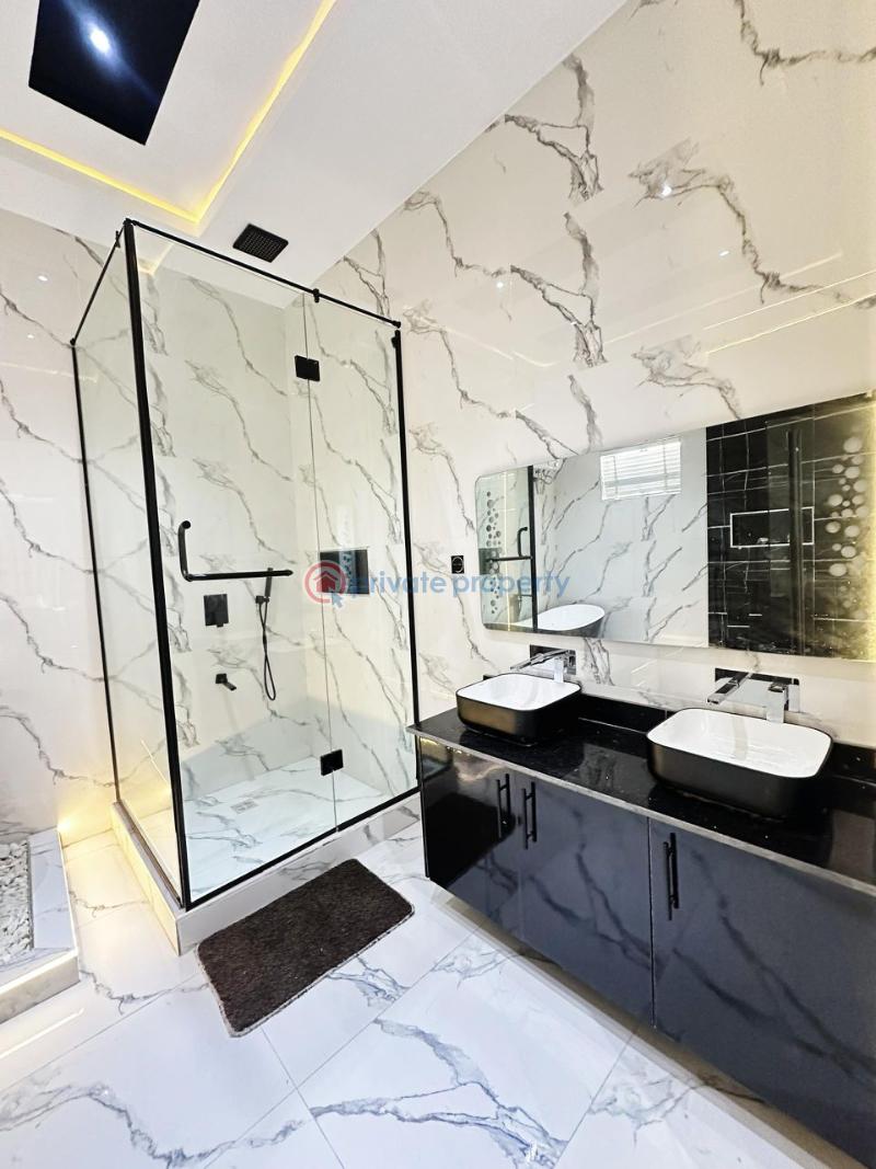 An alluring 5 bedroom  fully detached duplex  with swimming pool. - 1 5 bedroom Detached Duplex For Sale Orchid Road Lekki Lagos - 1