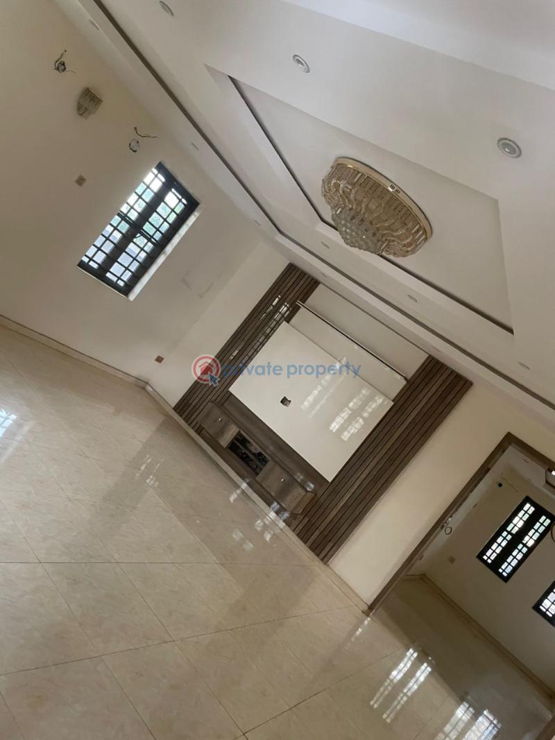 4 bedroom Detached Duplex For Sale Oshota Bus Stop, Along Ijede Road, Ikorodu, Lagos. Ijede Ikorodu Lagos - 1