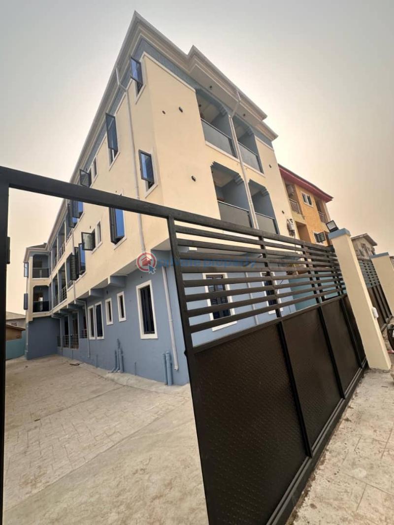 An exquisite apartment 1 bedroom Self Contain For Sale 7, Mafowoku Street, Akoka. Akoka Yaba Lagos