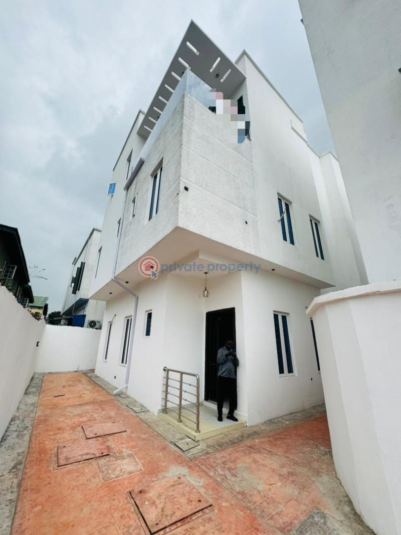 5 bedroom Detached Duplex For Sale Omole Phase 1 Ojodu Lagos - 1