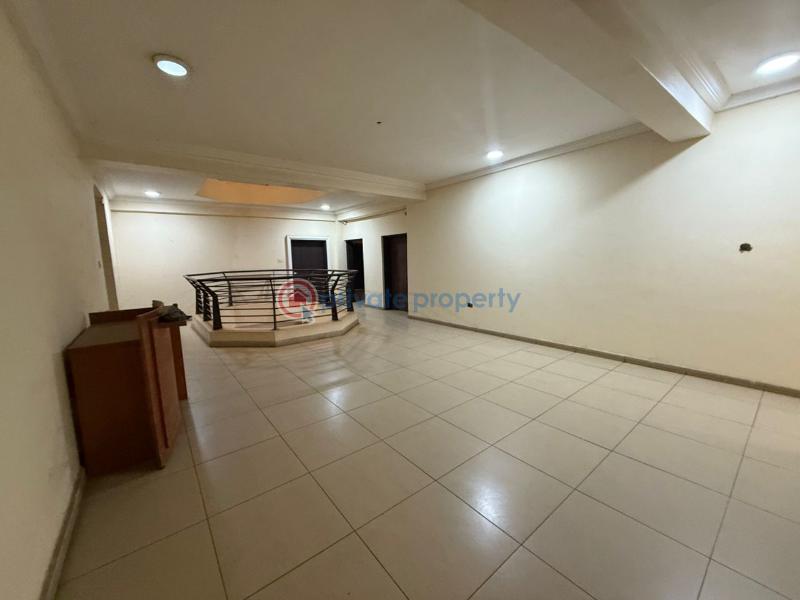 Office For Sale Wuse Zone 4 Zone 1-7 Abuja Phase 1  - 5