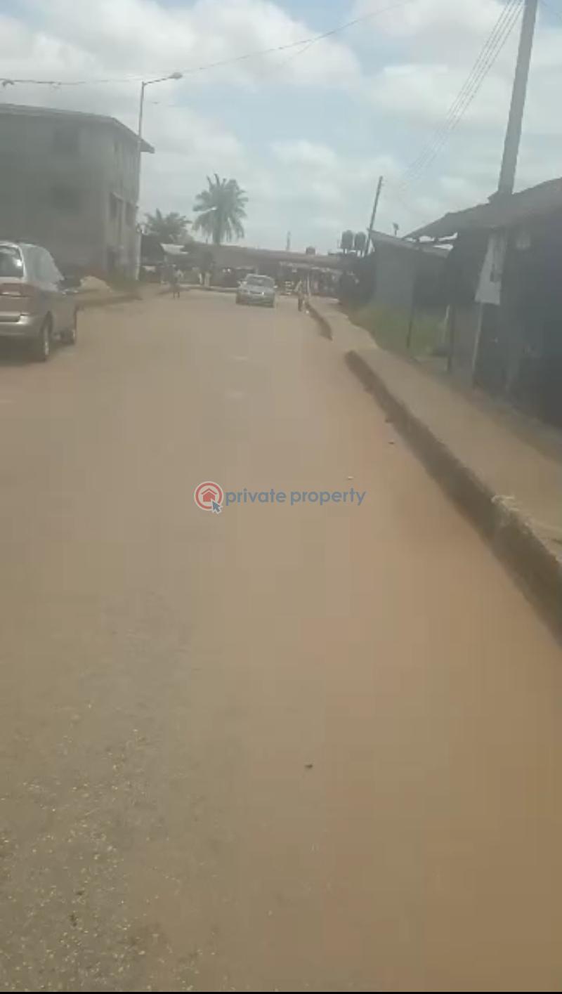 Bungalow For Sale Second West Circular Off Textile Mill Road, Benin Edo - 3