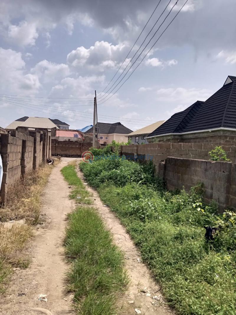 3 bedroom Bungalow For Sale Golden Palace Estate Akala Express Akala Express Ibadan Oyo - 6