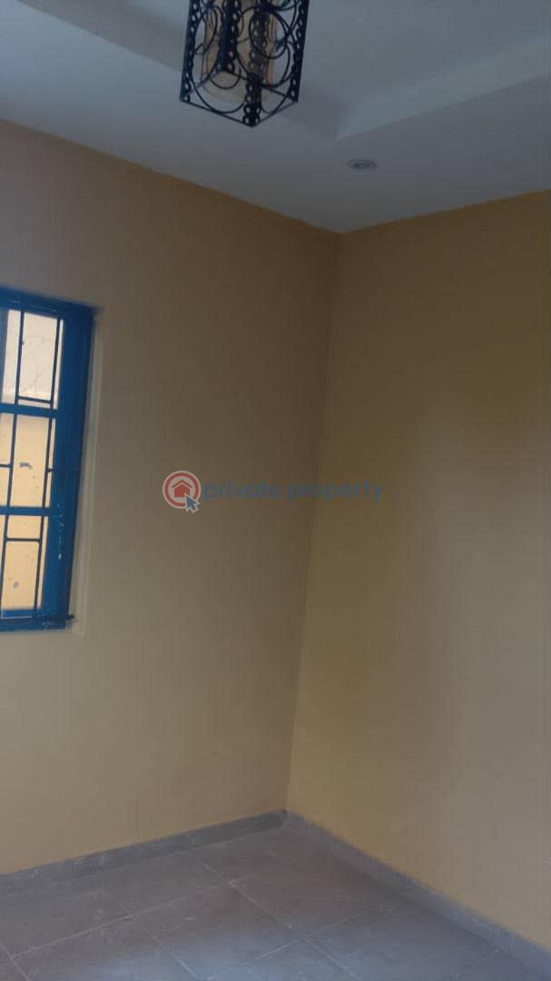 3 bedroom Bungalow For Rent A Newly Renovated 3 Bedroom Flat Available At Ayegoro, After Carlton Gate Akobo. Rent: ₦1.5m Well Spacious And In A Good Environment. Akobo Ibadan Oyo