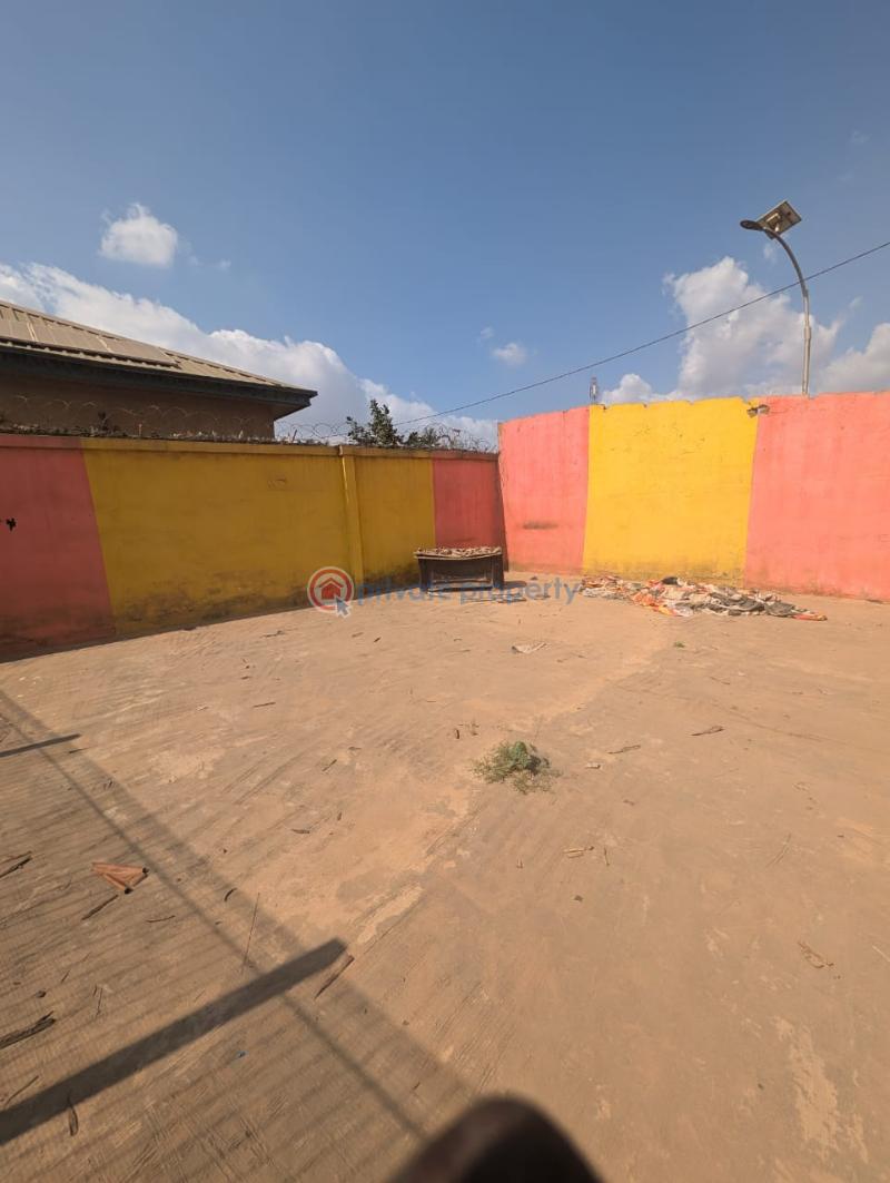 Commercial Property For Rent Almuel Mall, Taska, Akala Express, Ibadan Ibadan Oyo - 0