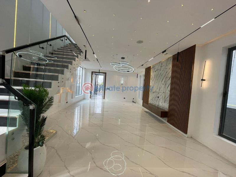 5 bedroom Detached Duplex For Sale Lekki Lagos - 1
